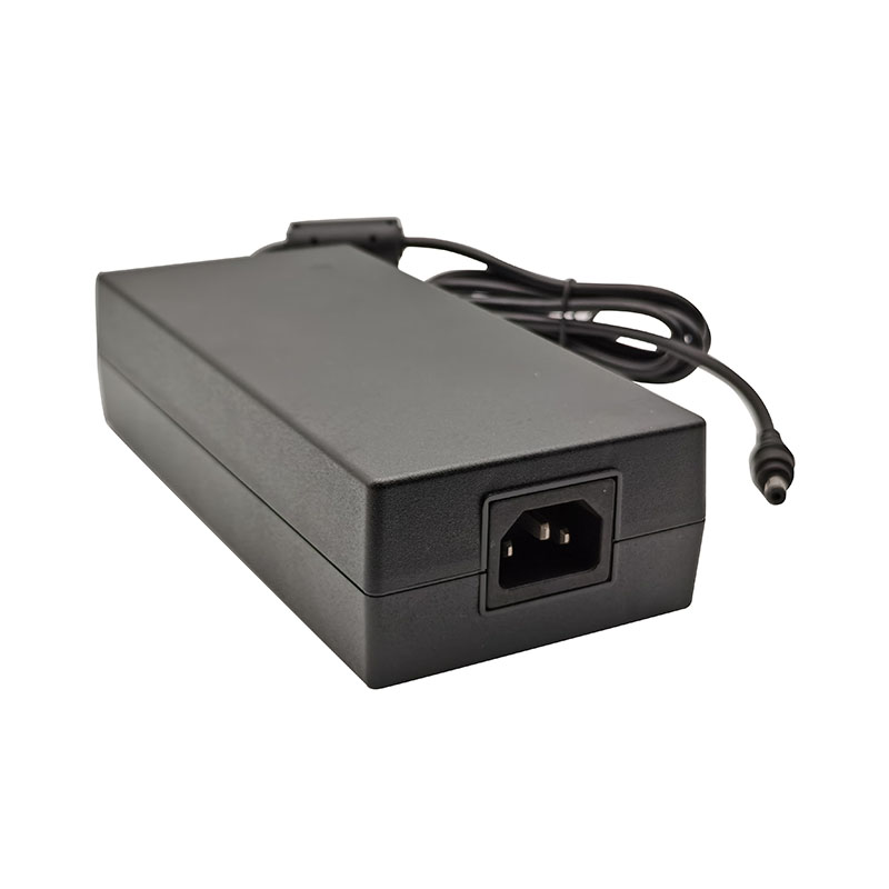 Was sind die grundlegenden Funktionen des 160-250W medizinischen AC-DC-Desktop-Adapters?
