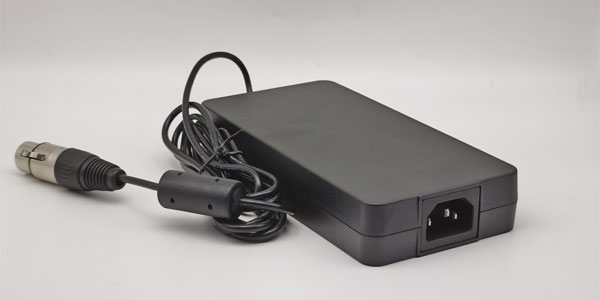 Power -Adapter: Schlüssel zur Lösung von Ladeproblemen